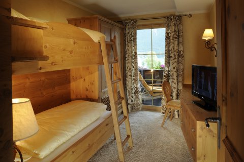 Im Familienurlaub in Österreich im Hotel Karwendel gibt es spezielle Familienzimmer