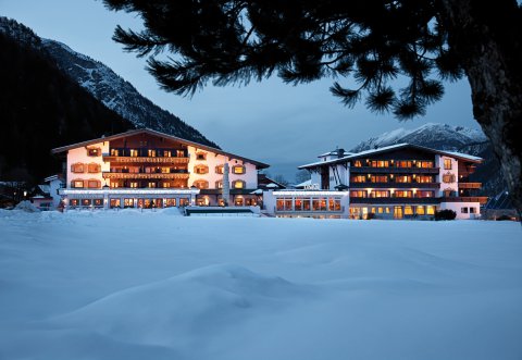 Schneeschuhwandern in Pertisau in Tirol im Hotel Karwendel