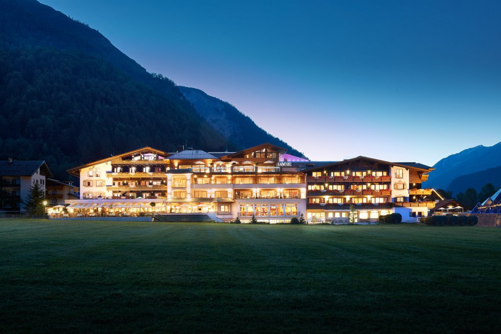 Verwöhnurlaub im 4 Sterne Hotel am Achensee - Das Karwendel